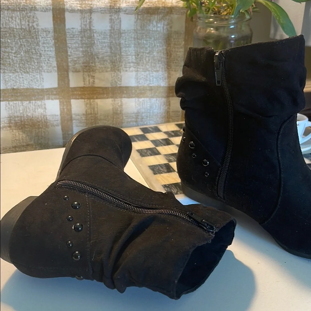 SO Black Ankle Booties with Suede Finish - Picture 15 of 16